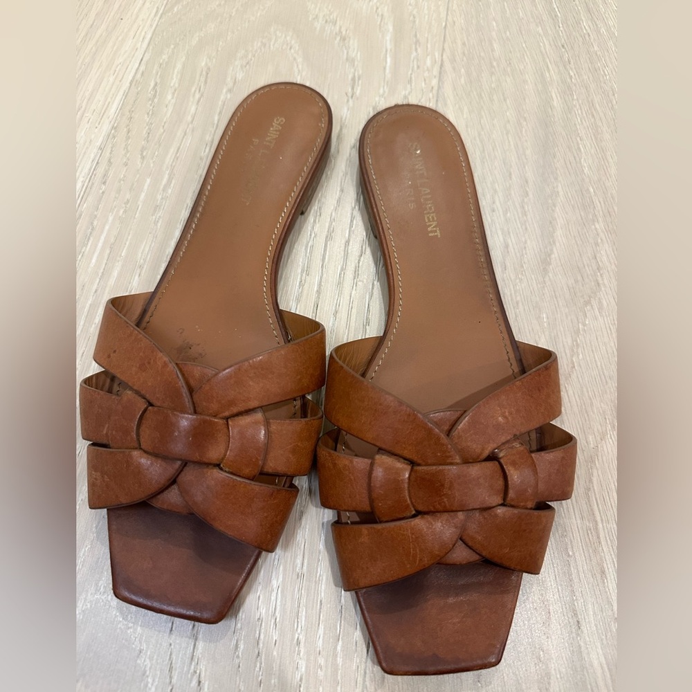 Yves Saint Laurent Tribute Woven Flat Sandal 39.5